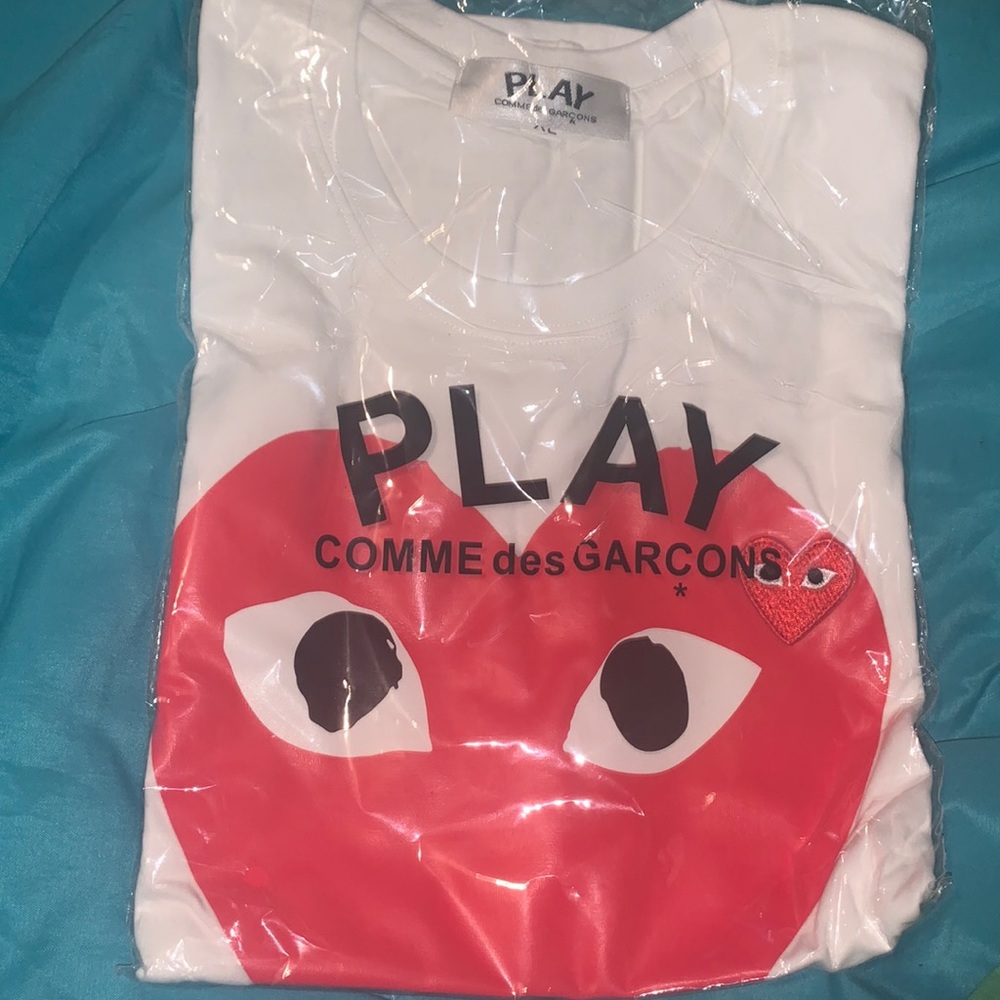 Comme des GARÇONS